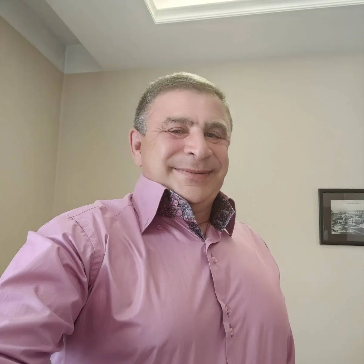 Альберт Леонов