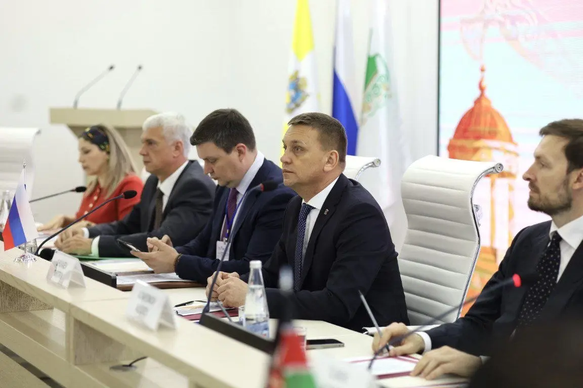 В Кавминводах завершился IX Международный форум «Северный Кавказ: пространство диалога, традиции и развития», который уже в девятый раз проводит наш филиал в Пятигорске | Сетка — социальная сеть от hh.ru