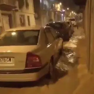Смертоносный шторм накрыл Испанию: жертвы и поиски 🌊⚡ | Сетка — социальная сеть от hh.ru