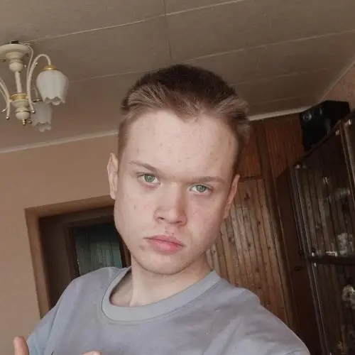 Артем Власов