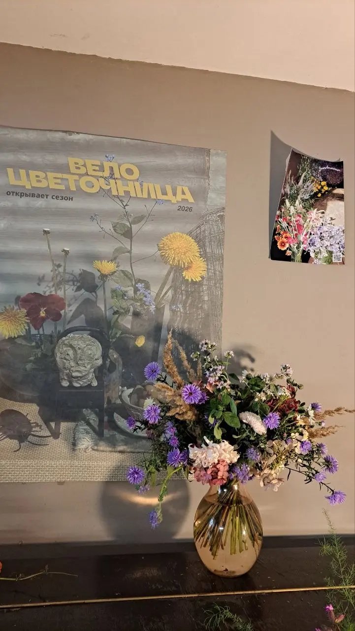 Красивое и тёплое (во всех смыслах!) воскресенье, в котором фея модерна Эвелина показывала нам свой новый маршрут — смотрели доходные дома в районе Тверской и Кузнецкого моста | Сетка — социальная сеть от hh.ru