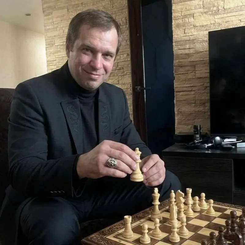 Илья Ми