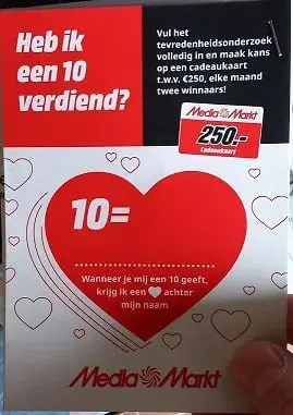 Кейс MediaMarkt: Попытка приручить NPS?
В 2025 году вокруг MediaMarkt разгорелась дискуссия из-за листовок, которые сотрудники MediaMarkt вручали покупателям после покупки | Сетка — социальная сеть от hh.ru
