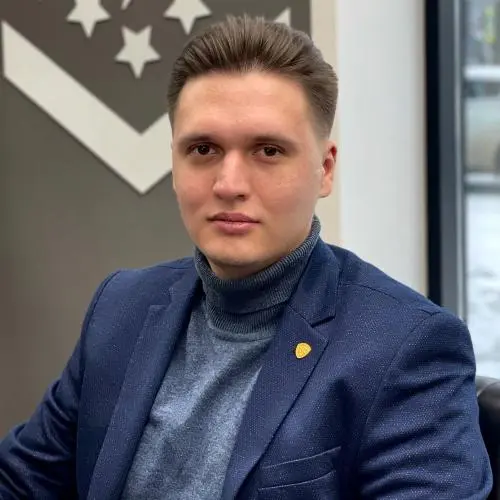 Роман Волков