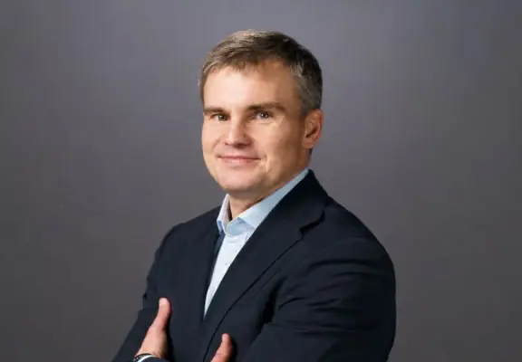«Сбермобайл» объявил о назначении нового генерального директора.
Руководящую должность занял Максим Зайков, бывший топ-менеджер «билайна» | Сетка — социальная сеть от hh.ru