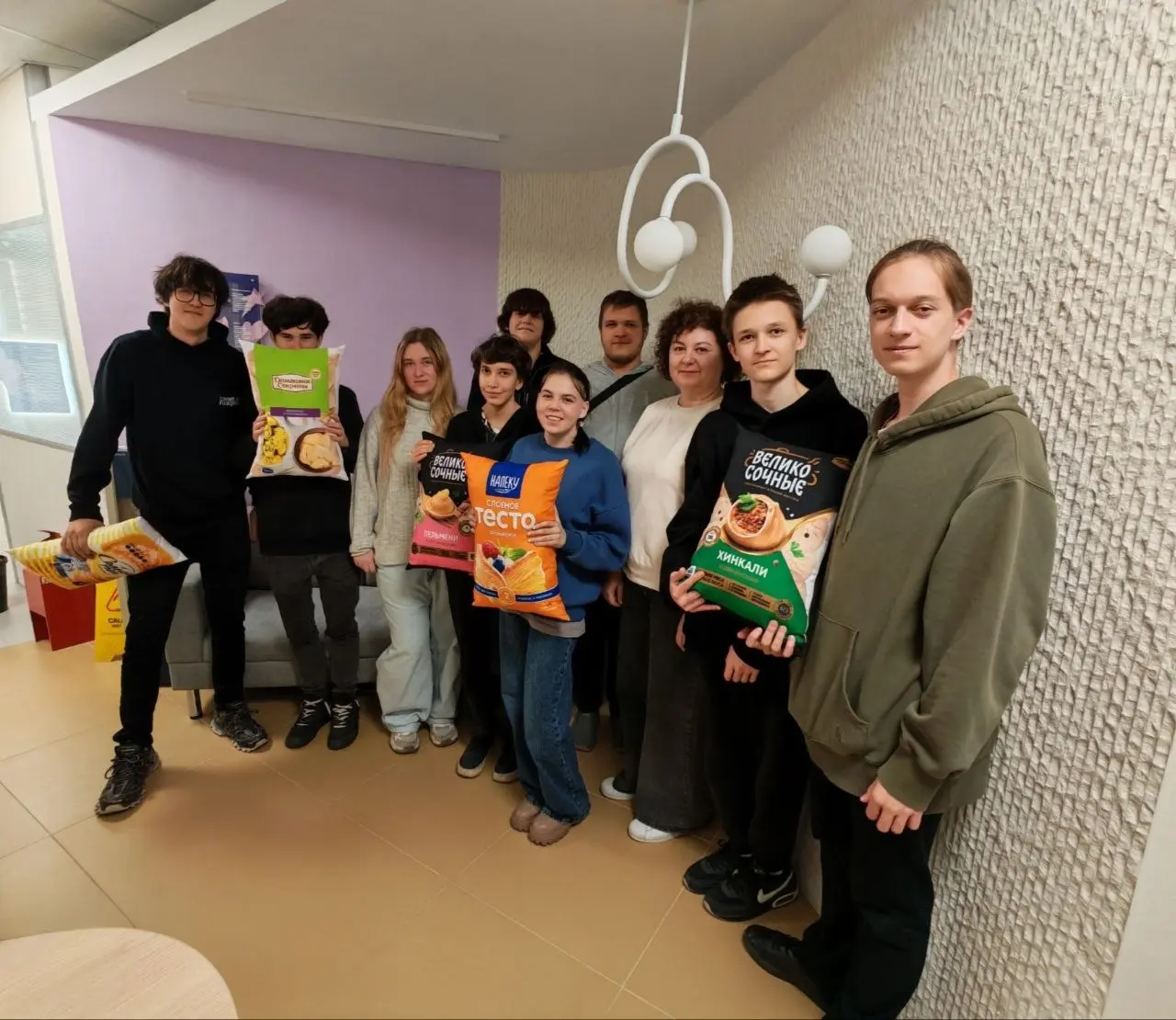 Студенты НТКП узнали, как рождается вкус в «Сибирском Гурмане»
В пятницу в гостях у «Сибирского Гурмана» побывали будущие технологи — студенты Новосибирского технологического колледжа питания | Сетка — социальная сеть от hh.ru