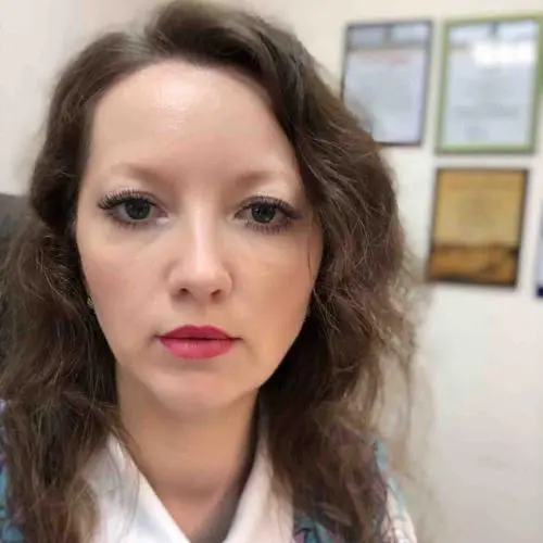 Елена Захарова