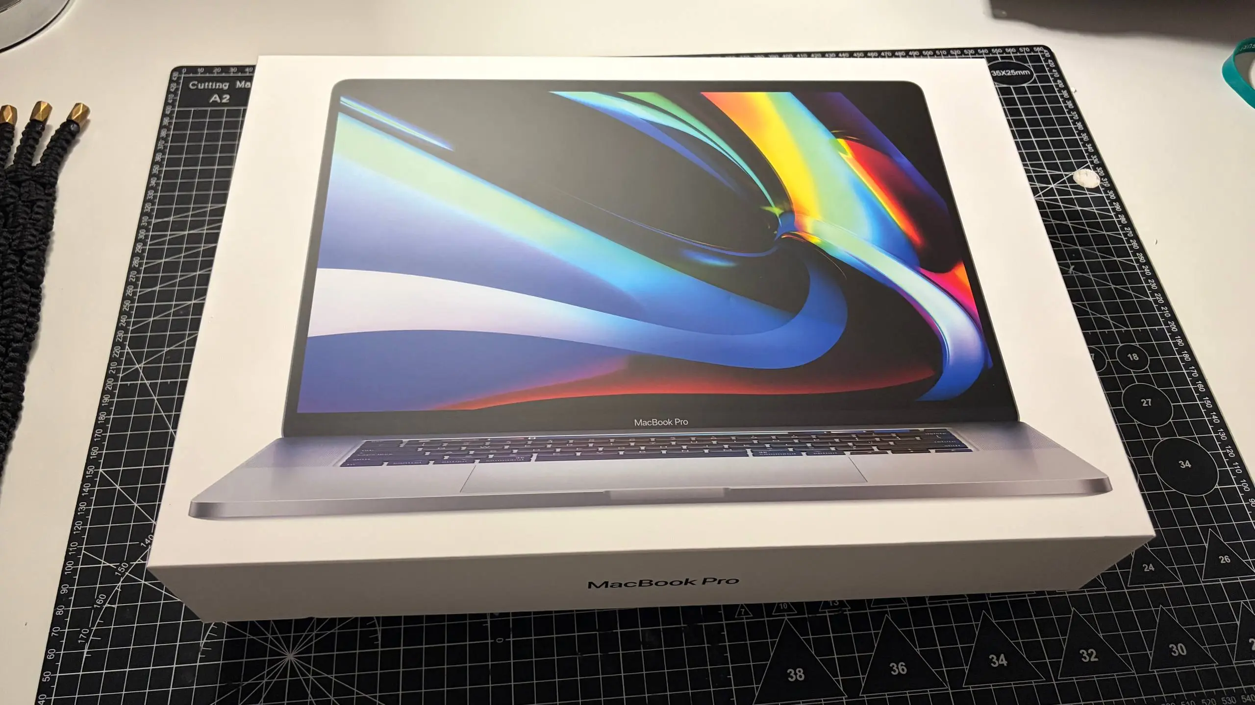 #Продаю #MacBook 16 PRO 16гб, 512гб, i7, 2019 + Touch Bar
Ни одного битого пикселя, ни одной засветки экрана | Сетка — социальная сеть от hh.ru