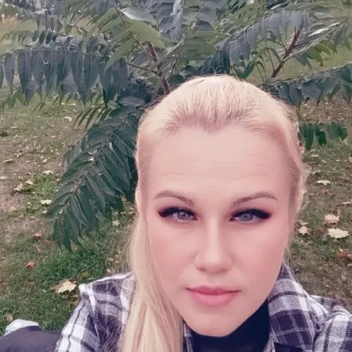 Елена Ахрамович
