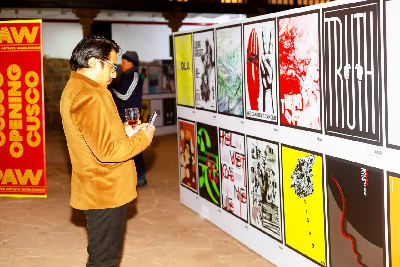 Выставка в столице империи инков
После завершения Poster Artists Worldwide 2026 организаторы прислали фото и официальный Certificate of Recognition | Сетка — социальная сеть от hh.ru
