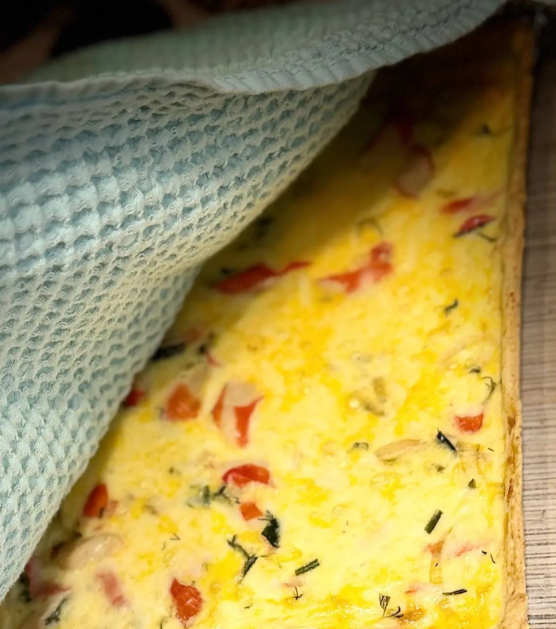 КРАБОВЫЙ ПИРОГ
🥧🦀
краб мясо 2-3 уп
майонез
маргарин
яица 5 шт
мука
зелень свежая
чеснок, лук
сыр твердый (типа российский) | Сетка — социальная сеть от hh.ru