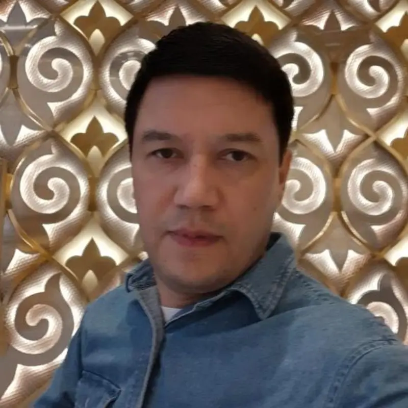 Рустам Бахтияров