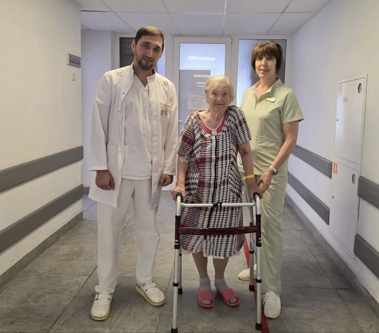 💪 В Пятигорске 100-летняя пациентка снова начала ходить после перелома
Дагмара Станиславовна получила серьёзную травму после падения | Сетка — социальная сеть от hh.ru