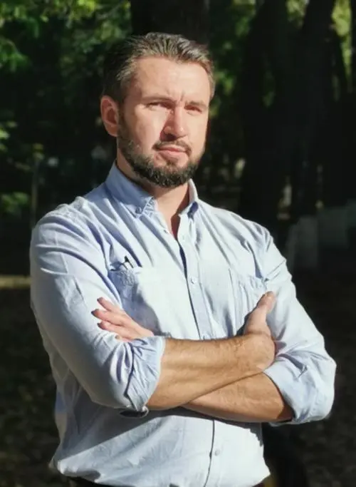 Андрей Викторович
