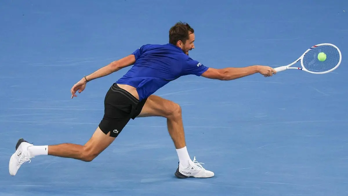 Даниил Медведев получил дисквалификацию в Пекине 🎾💥 | Сетка — социальная сеть от hh.ru