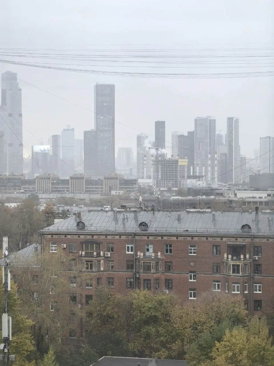 Просто красивый вид на сити во время дождя ☔ | Сетка — социальная сеть от hh.ru