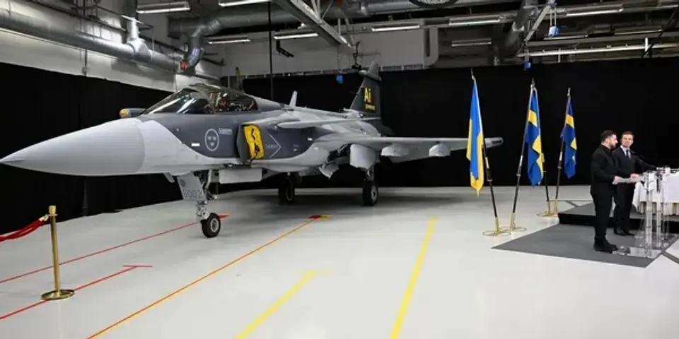 Париж начинает обучение украинских пилотов на Rafale 🇫🇷✈️ | Сетка — социальная сеть от hh.ru