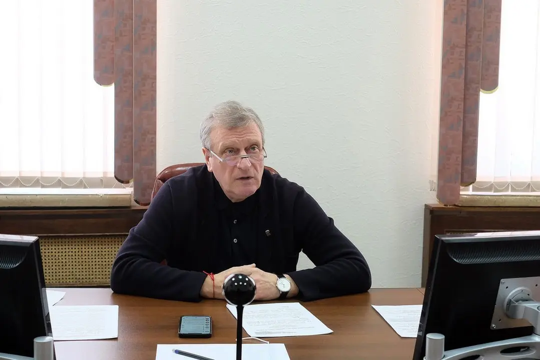 Гендиректора парка «Патриот» Игоря Васильева задержали в Москве по делу о взятке.
По данным СМИ, ему вменяют 80 млн рублей | Сетка — социальная сеть от hh.ru