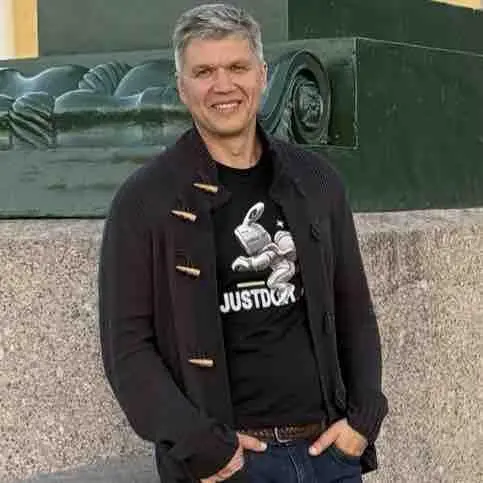 Александр Чащин