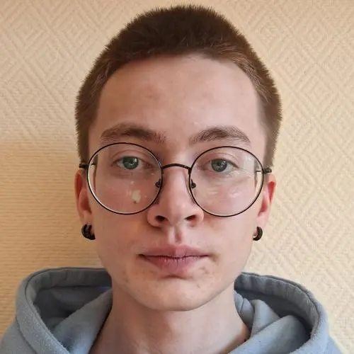 Максим Волков