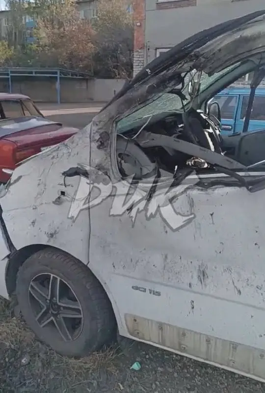Последствия атаки БПЛА на гражданские автомобили в Горловке | Сетка — социальная сеть от hh.ru