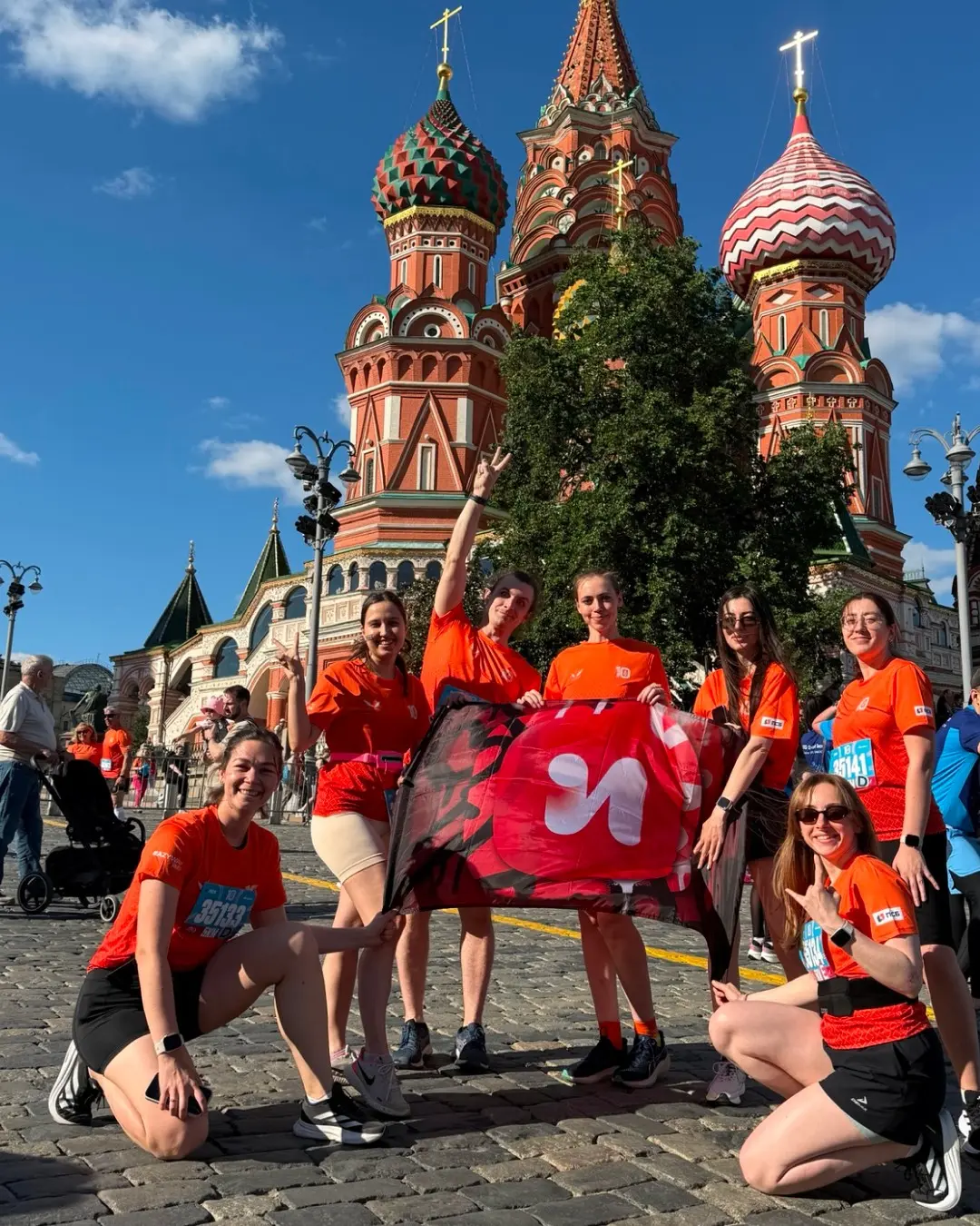 Официально закрыли корпоративный беговой сезон🏃‍♂️
В карусели вспоминаем, как это было: улыбки сквозь усталость, финишные объятия и то самое чувство, когда понимаешь — у меня снова получилось💪
Ставь ❤... | Сетка — социальная сеть от hh.ru