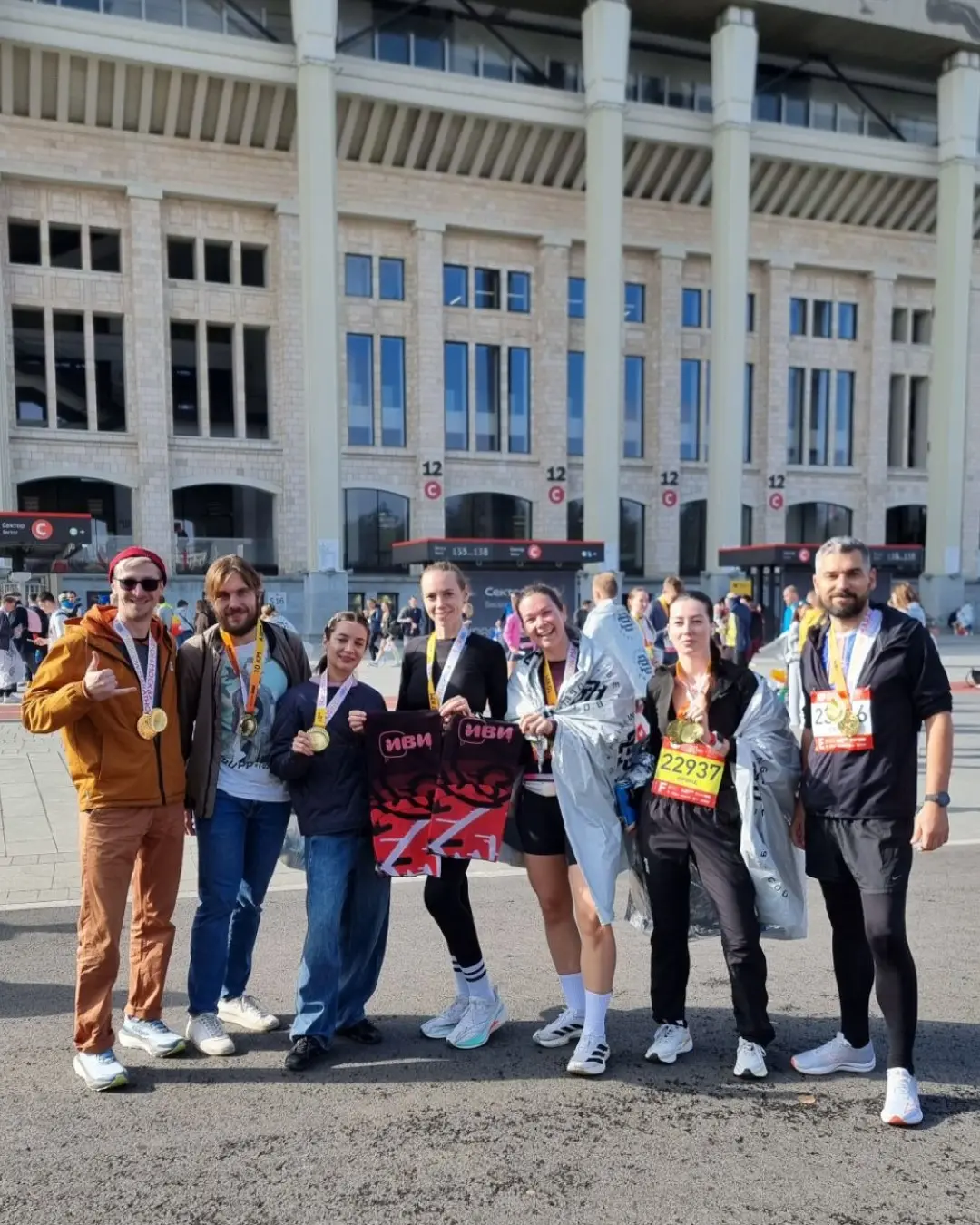Официально закрыли корпоративный беговой сезон🏃‍♂️
В карусели вспоминаем, как это было: улыбки сквозь усталость, финишные объятия и то самое чувство, когда понимаешь — у меня снова получилось💪
Ставь ❤... | Сетка — социальная сеть от hh.ru