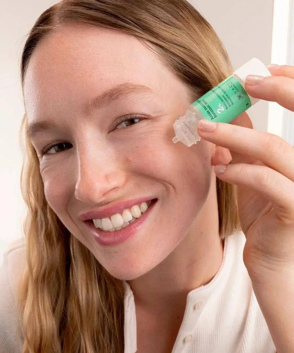 BEAUTY
Французский бренд Etat Pur, который строит продукты вокруг одной активной молекулы, выпустил сыворотку с 2% янтарной кислоты для чувствительной кожи, склонной к высыпаниям | Сетка — социальная сеть от hh.ru