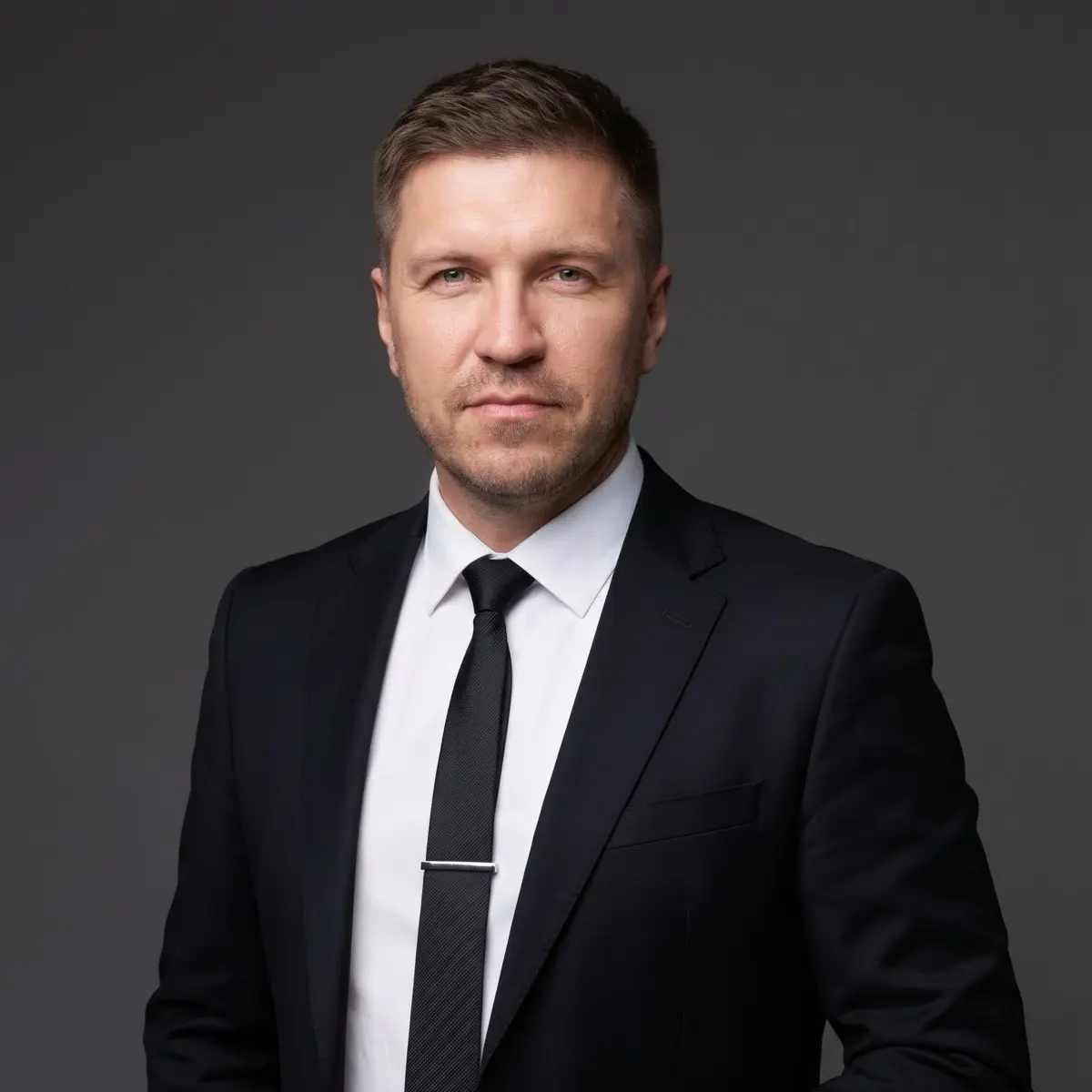 Антон Попов