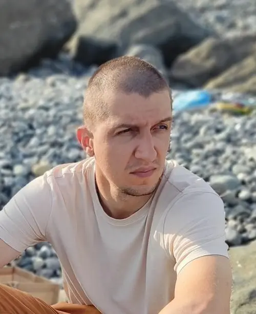 Антон Обрезков
