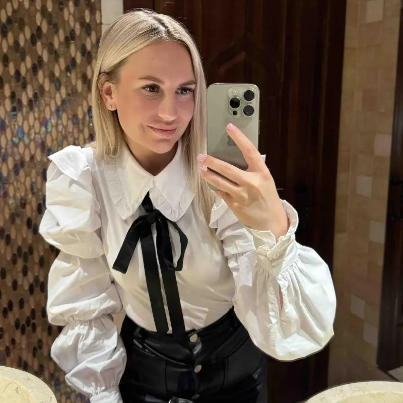 Лариса Винокурова