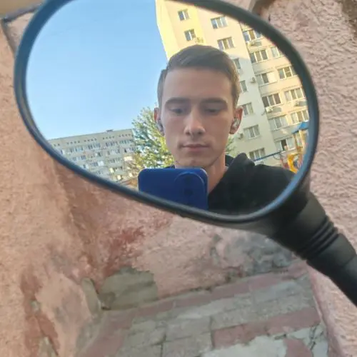 Николай Елисеев