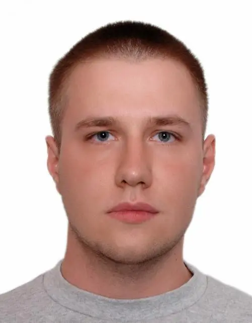 Андрей Густов