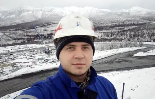 Александр Николаев