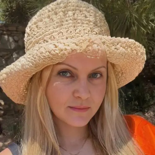 Анна Ушанева