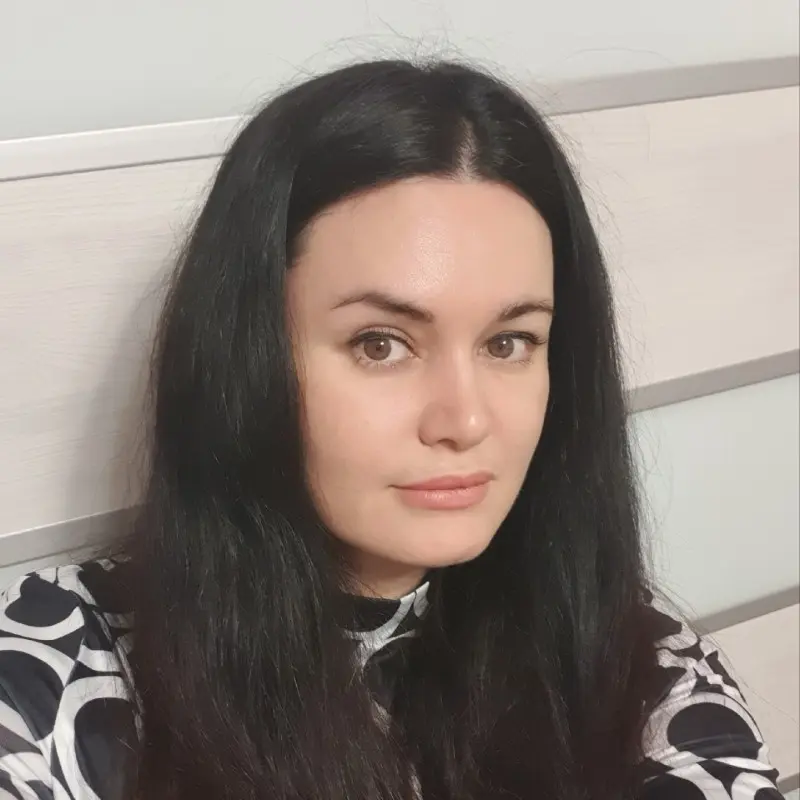 Лариса Хусаинова