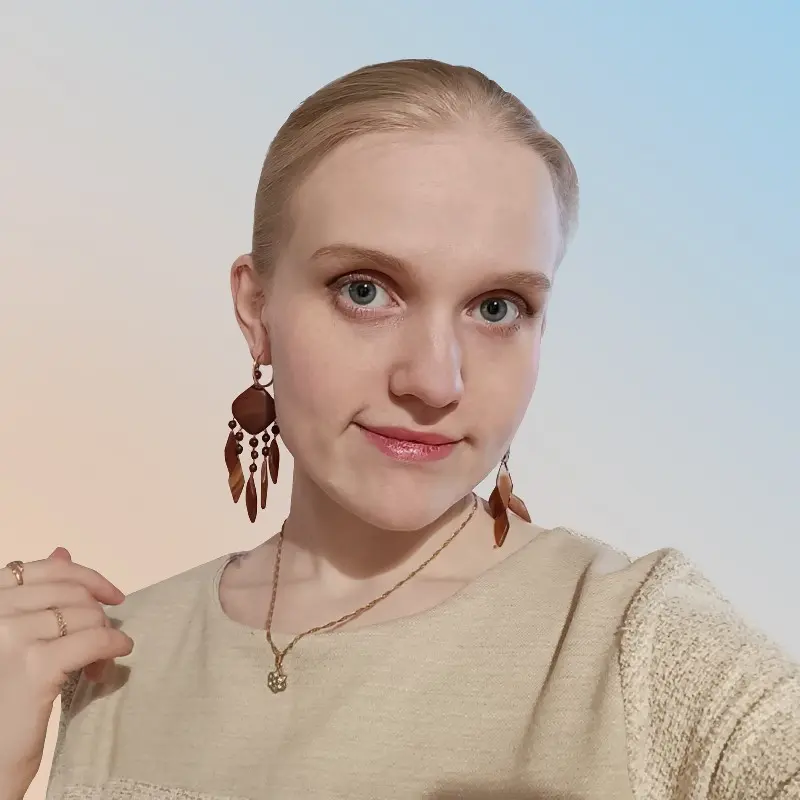 Анна Орешникова