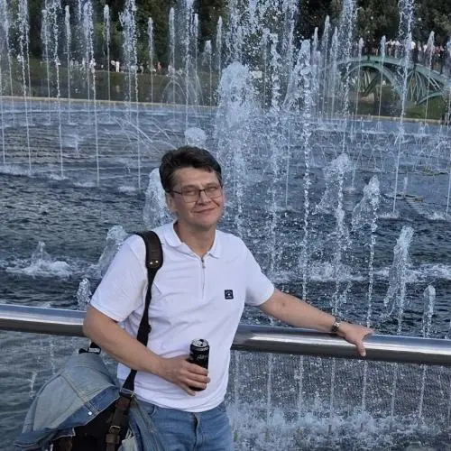 Алексей Симонов