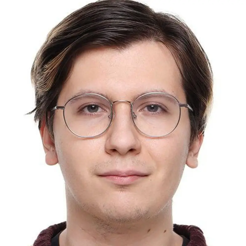 Артур Кравченко