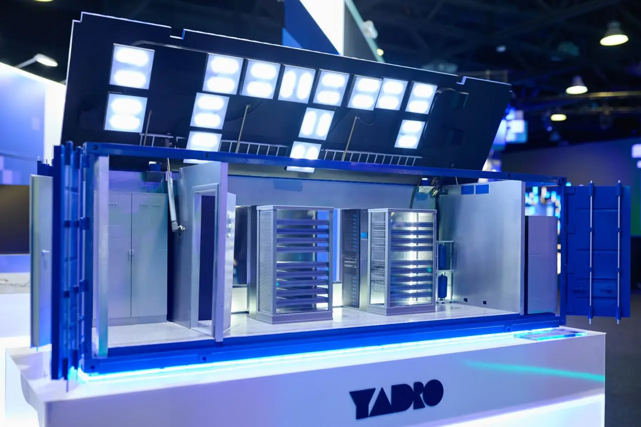 ► YADRO представила контейнерный ЦОД YADRO BOREY
YADRO показала контейнерный центр обработки данных YADRO BOREY на форуме «Цифровые решения» | Сетка — социальная сеть от hh.ru
