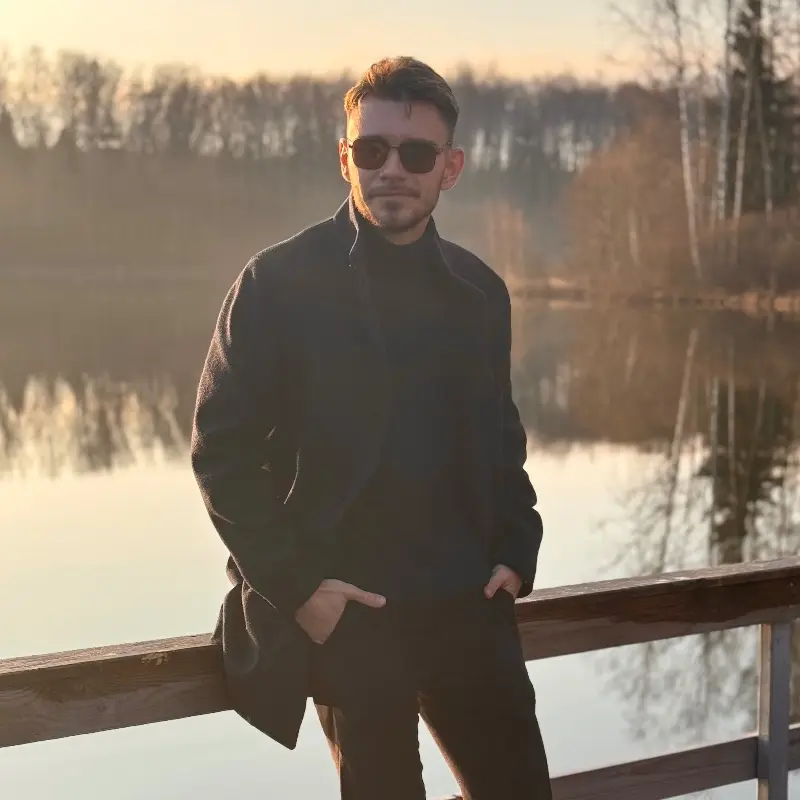 Дмитрий Сапожников