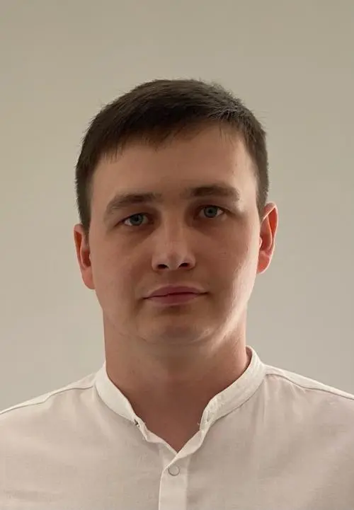 Влад Хундиряков