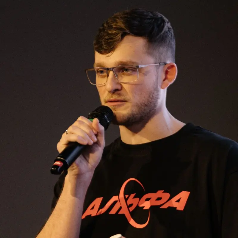 Владислав Сазонов