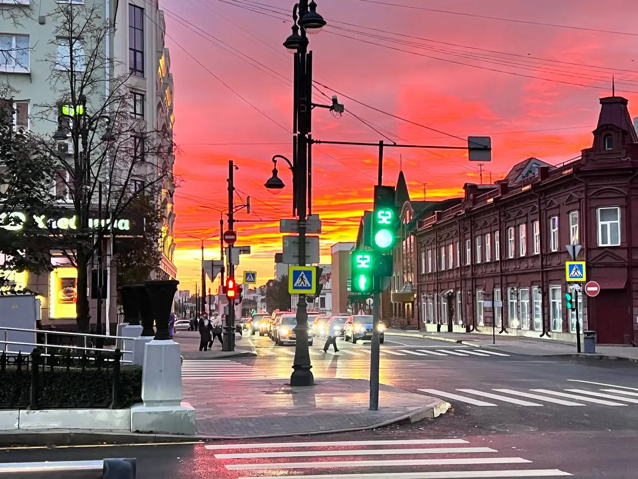Друзья, осенний привет из Перми! 🍁
На этой неделе я работала экспертом и тренером в программе «Управленческий кадровый резерв» для АО «Гознак» вместе с моими коллегами из компании ПроК | Сетка — социальная сеть от hh.ru