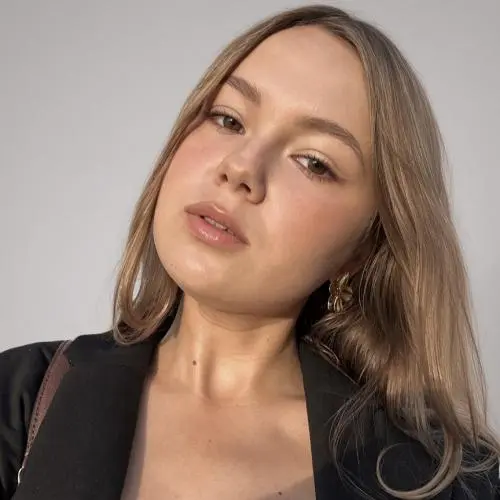 Алёна Бажайкина