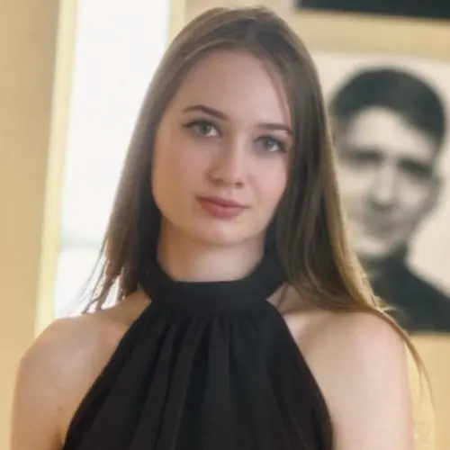 Алина Веселова