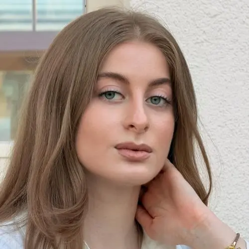 Николь Какалия
