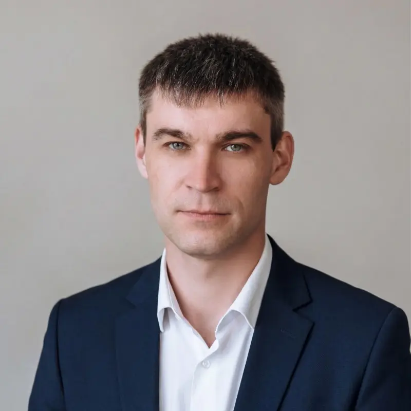 Антон Лебедев