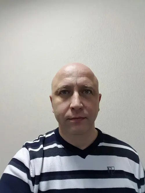 Олег Николаев