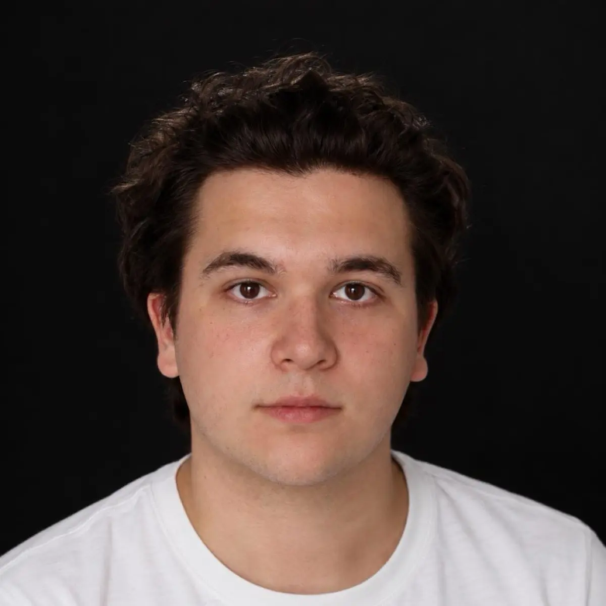 Лев Ушков